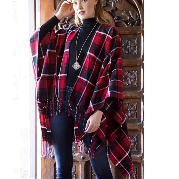 CLEARANCE-FIRM‼️Wrap Me Up Ruana-Red/Black Plaid - Picture 2 of 5